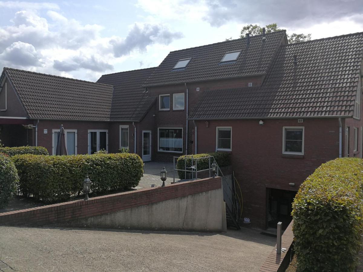 B&B Leudal Haelen Bagian luar foto