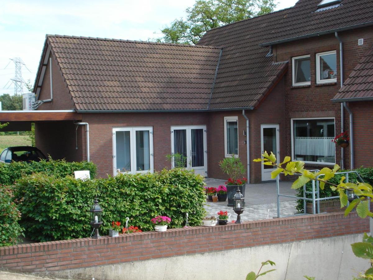 B&B Leudal Haelen Bagian luar foto