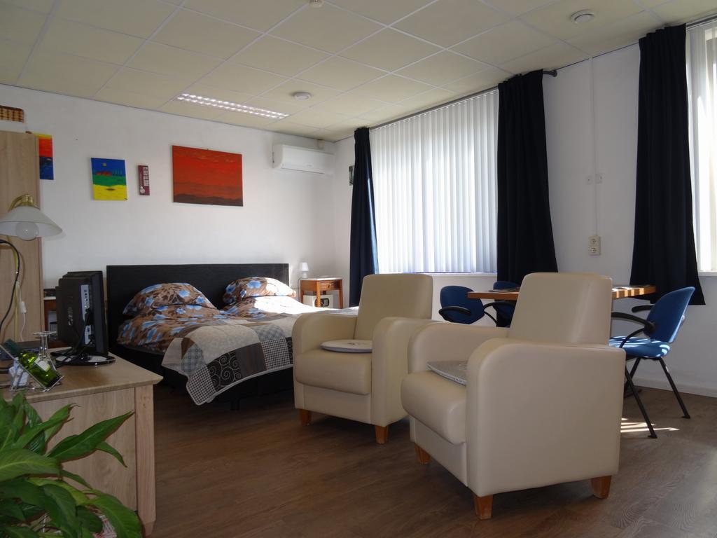 B&B Leudal Haelen Bagian luar foto