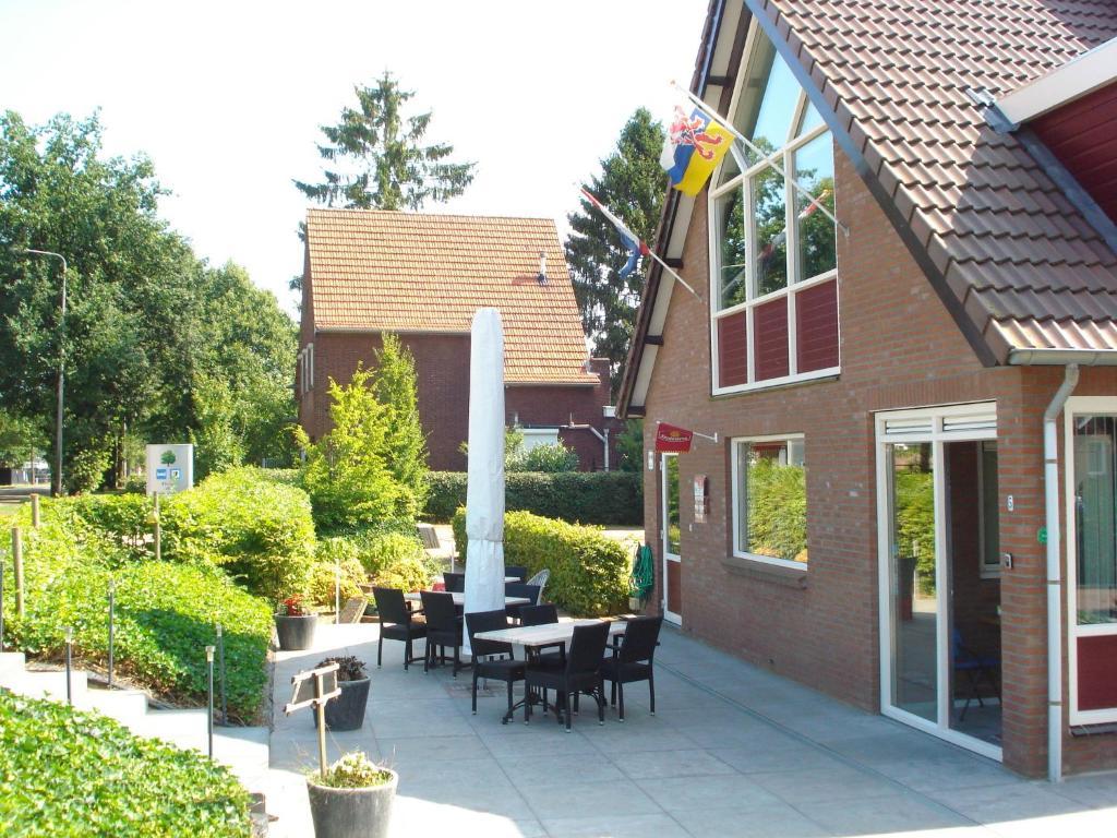 B&B Leudal Haelen Bagian luar foto