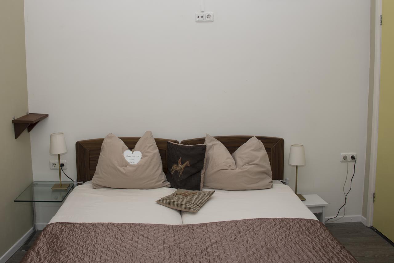 B&B Leudal Haelen Bagian luar foto